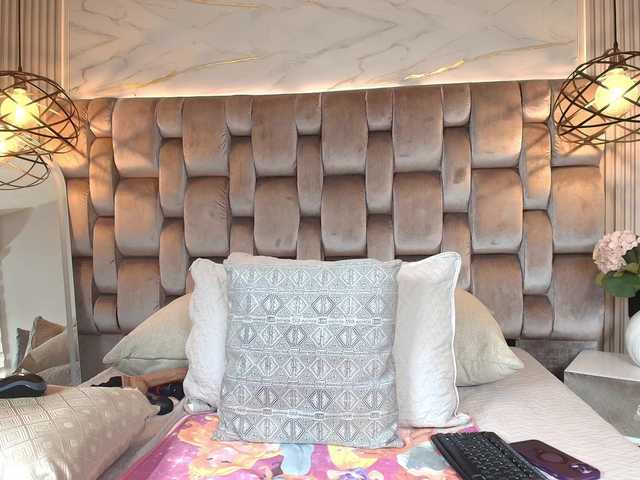 JeenSexy's BongaCams show and profile