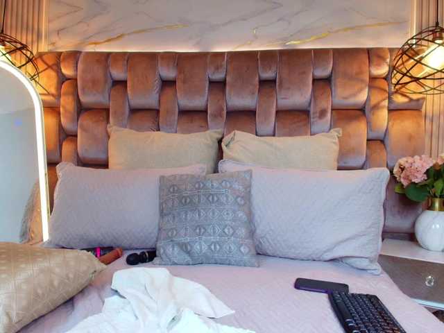 JeenSexy's BongaCams show and profile