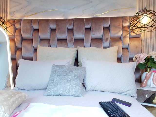 JeenSexy's BongaCams show and profile