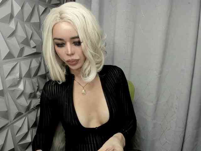 janecomanderts Live Webcam on BongaCams