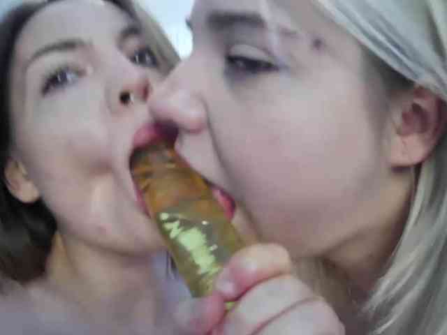 DoubleChris webcam
