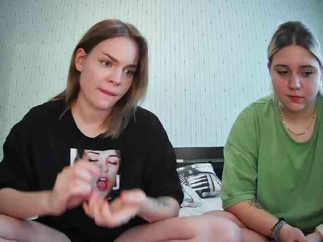 DoubleChris webcam