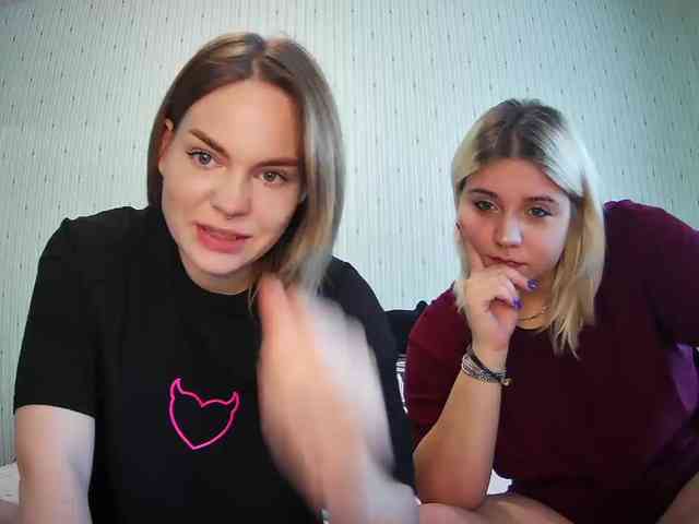 DoubleChris webcam