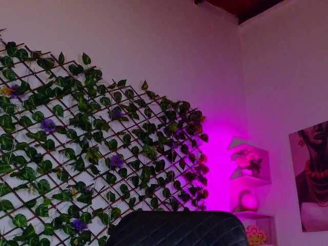 melody-cute10's BongaCams show and profile