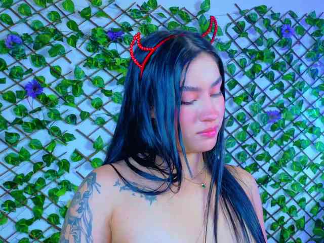 melody-cute10 webcam