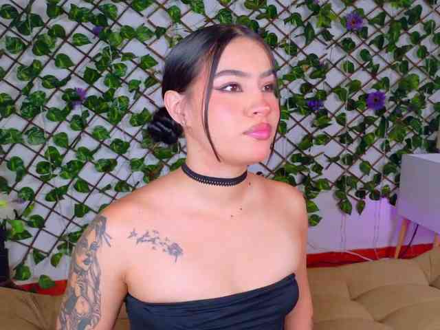 melody-cute10 webcam