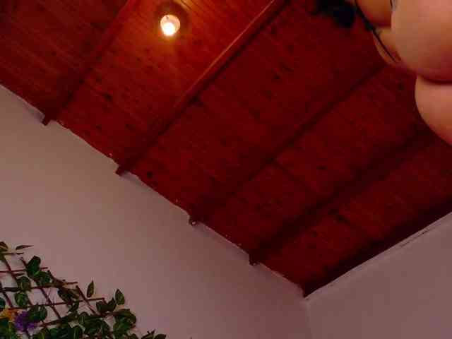 melody-cute10 webcam