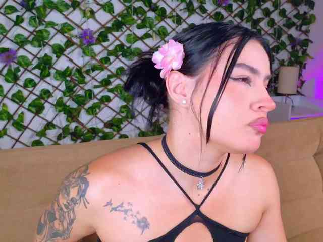 melody-cute10 webcam