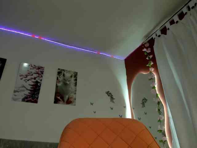 melody-cute10 webcam