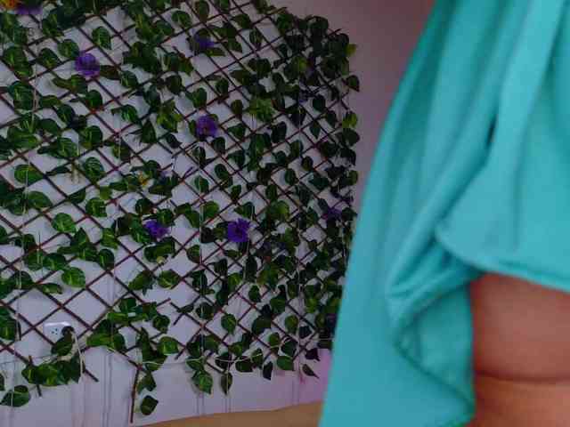 melody-cute10 webcam