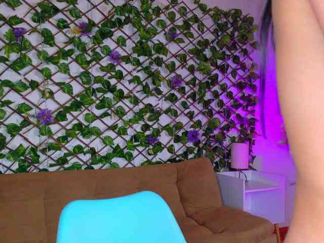 melody-cute10 webcam