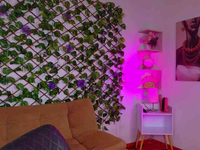 melody-cute10 webcam