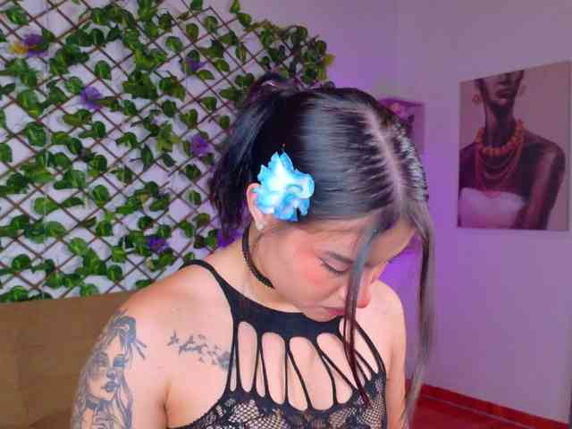 melody-cute10 webcam