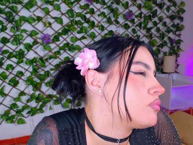 melody-cute10 webcam