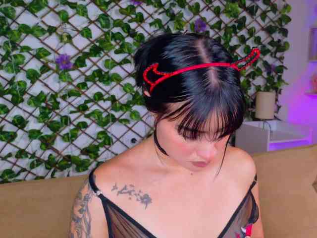 melody-cute10 webcam