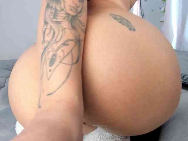 melody-cute10 webcam