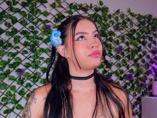 melody-cute10 webcam