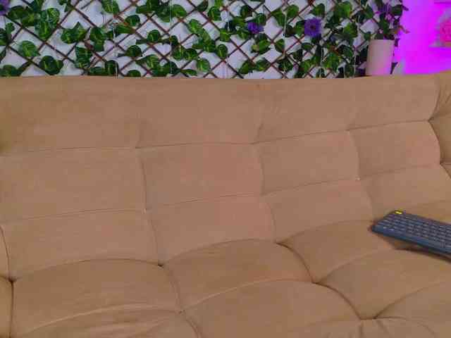 melody-cute10 webcam