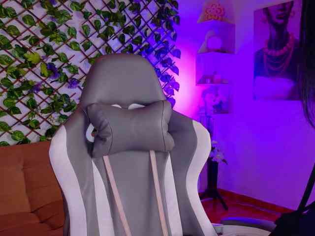 melody-cute10 webcam
