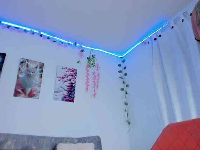 melody-cute10 webcam