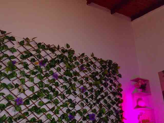 melody-cute10 webcam