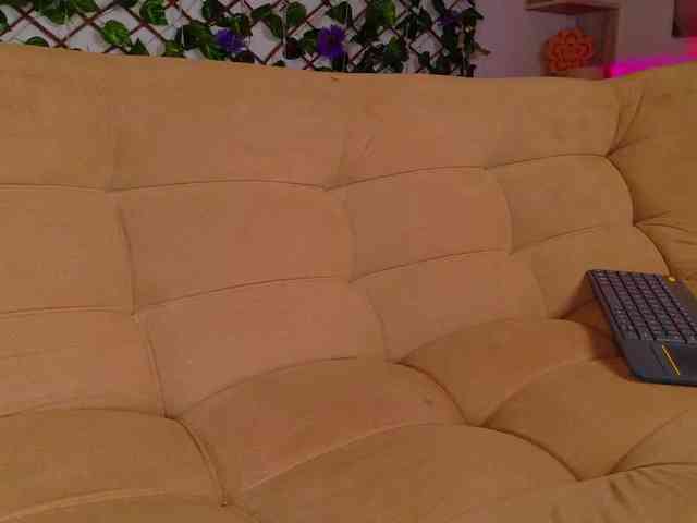 melody-cute10 webcam