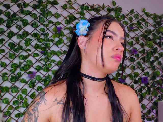 melody-cute10 webcam