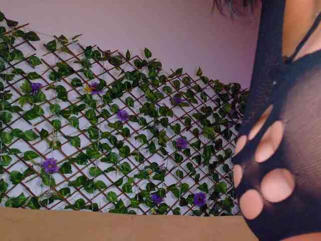 melody-cute10 webcam