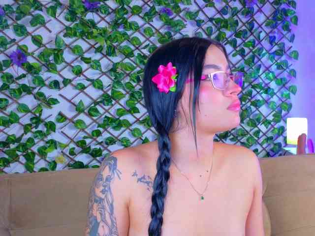 melody-cute10 webcam