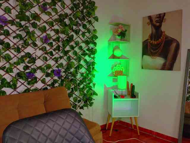 melody-cute10 webcam