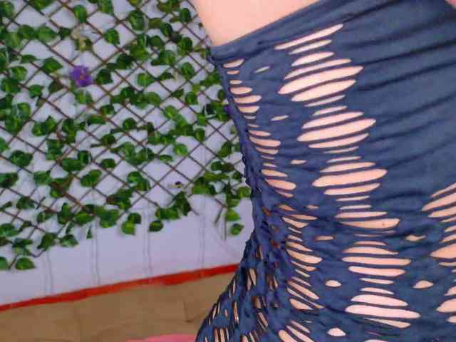 melody-cute10 webcam