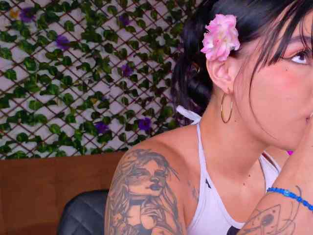 melody-cute10 webcam