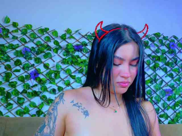 melody-cute10 webcam