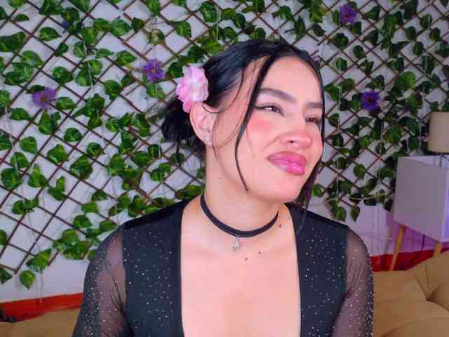 melody-cute10 webcam