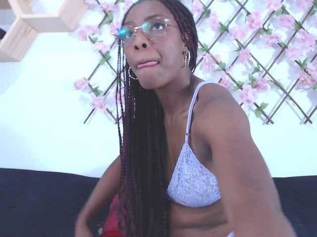 tiffany-gomez9's BongaCams show and profile