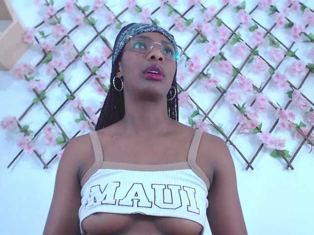 tiffany-gomez9's BongaCams show and profile