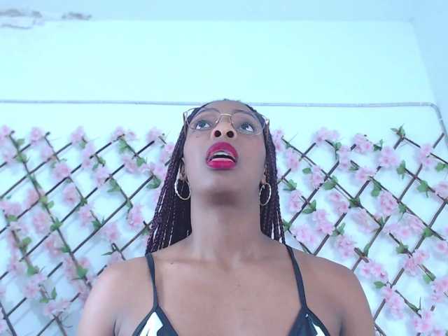 tiffany-gomez9's BongaCams show and profile