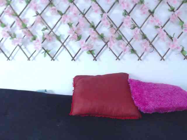 tiffany-gomez9 webcam