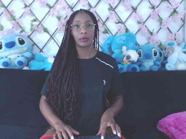 tiffany-gomez9 webcam