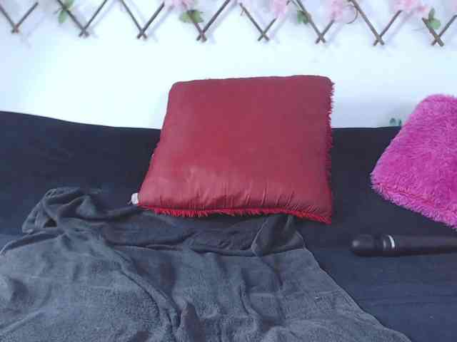 tiffany-gomez9 webcam