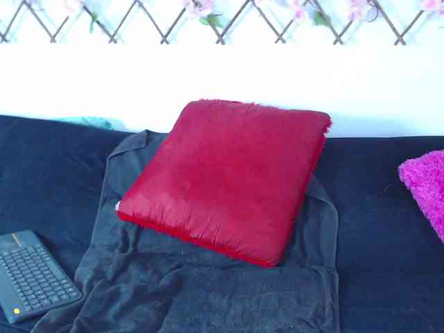 tiffany-gomez9 webcam