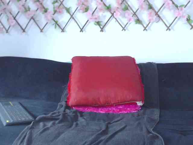 tiffany-gomez9 webcam