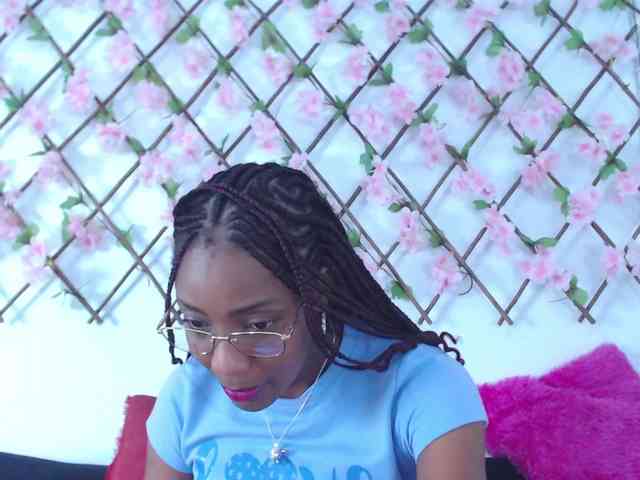 tiffany-gomez9 webcam