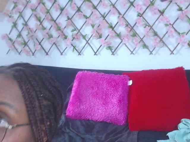 tiffany-gomez9 webcam