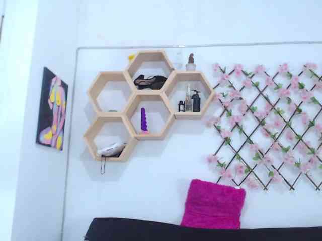 tiffany-gomez9 webcam