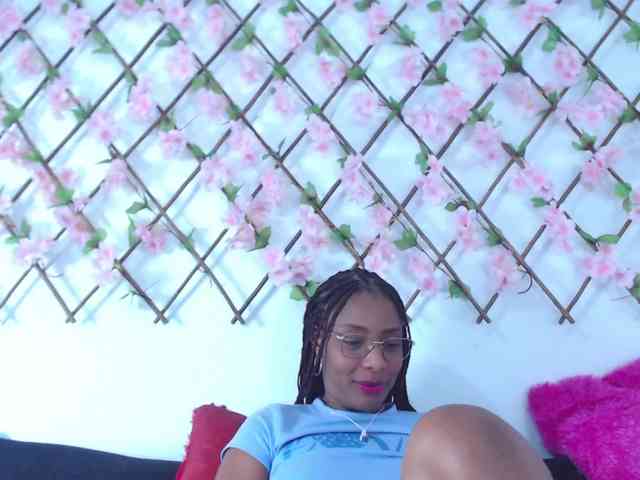 tiffany-gomez9 webcam