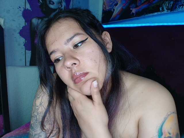 LinaBrowm's BongaCams show and profile