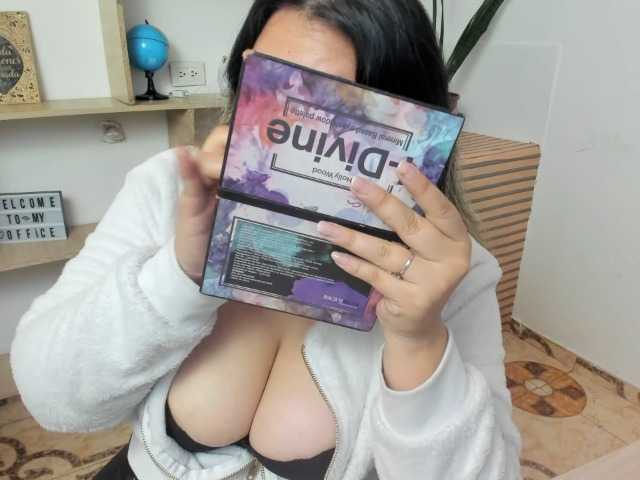 LinaBrowm webcam bongacams model stream image