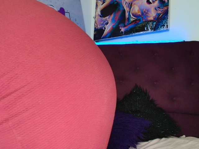 LinaBrowm's BongaCams show and profile