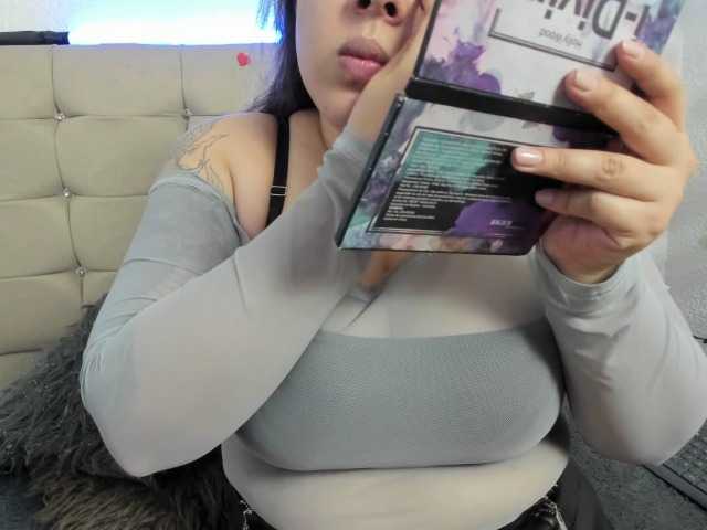 LinaBrowm's BongaCams show and profile